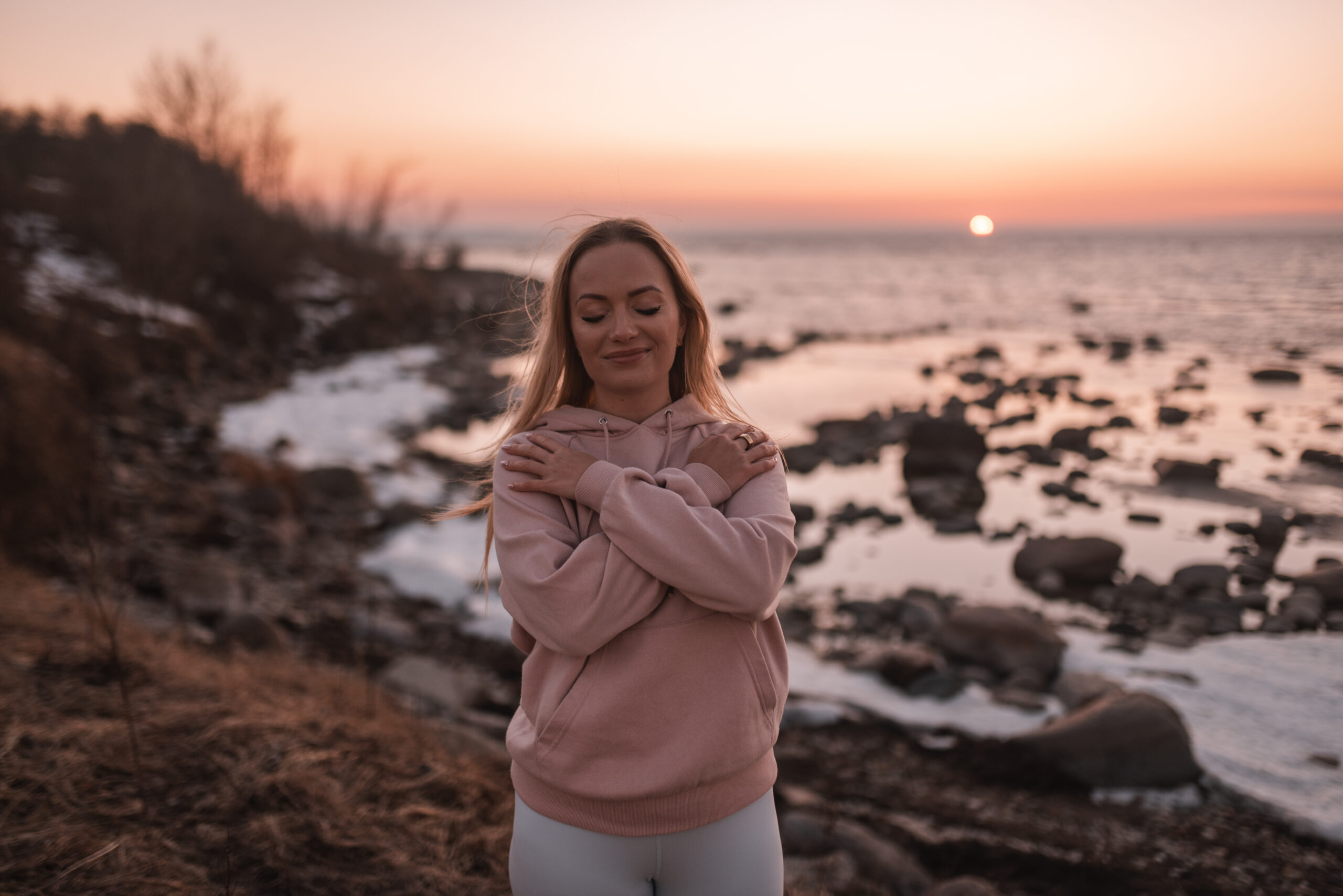 miten nukahtaa helpommin miten nukahtaa uniongelmat uniongelmien hoito meditointi tehokas apu meditaatio hyödyt miten aloitan meditoinnin lääkkeetön apu uniongelmaan miten nukahtaa nopeasti miten rauhoittua illalla